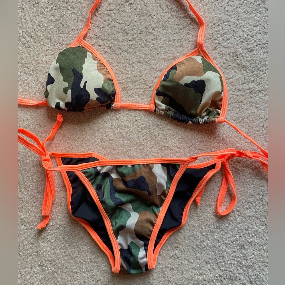 Two-piece bikini camouflage neon Orange size medium/ small #summer#vacation